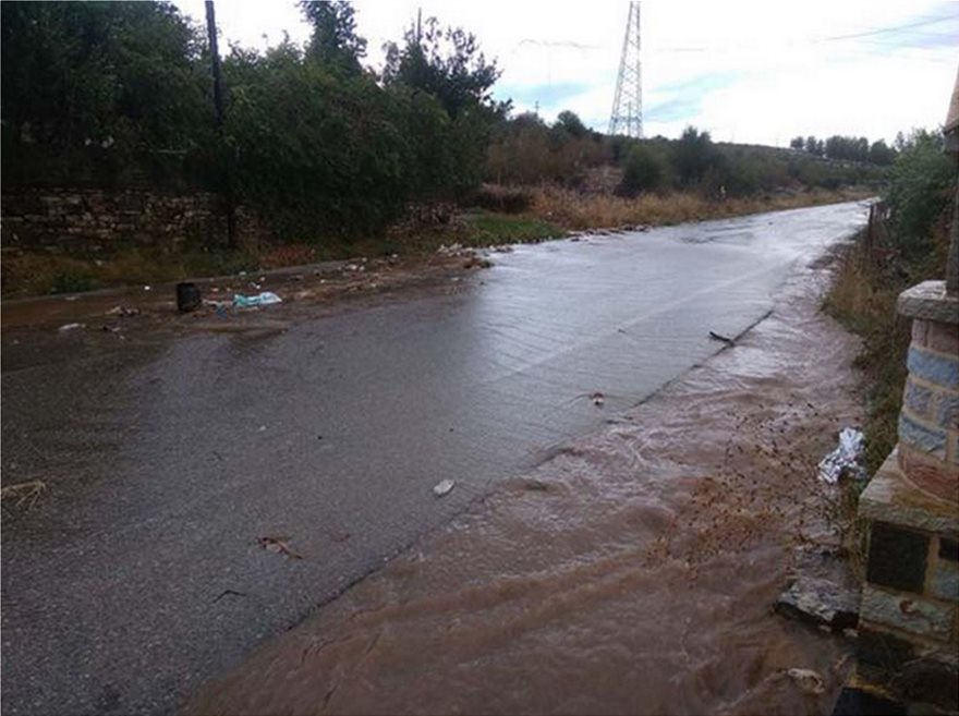 Κακοκαιρία πλήττει την Αττική – Πλημμύρες στην δυτική Ελλάδα (φωτο)