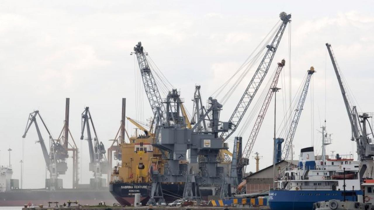 «Τελείωσαν» τον λιμενάρχη Θεσσαλονίκης που συνελήφθη για χρηματισμό – Εμπλέκονται άλλοι 17