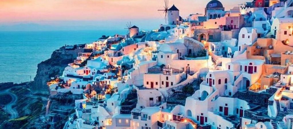 Οργή από καθηγήτρια για τα «απλησίαστα» ενοίκια στη Σαντορίνη – Παρενέβη η Ν.Κεραμέως (φωτο)