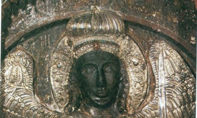 Mία εικόνα φτιαγμένη από χώμα και αίμα