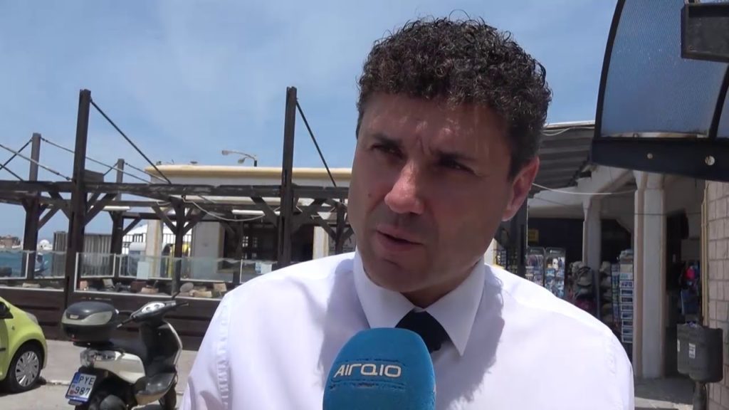 Κραυγή αγωνίας από τον Δήμαρχο Σύμης: «Το νησί κινδυνεύει» – «Οι μετανάστες έχουν κάνει το νησί τουαλέτα»