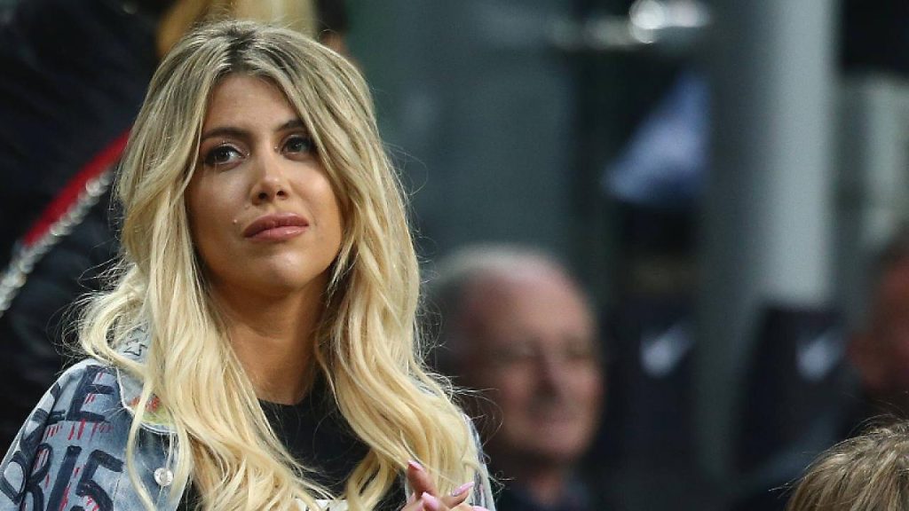 Όλα έξω! Η Γουάντα Νάρα σε… σοκαριστικά αποκαλυπτική εμφάνιση