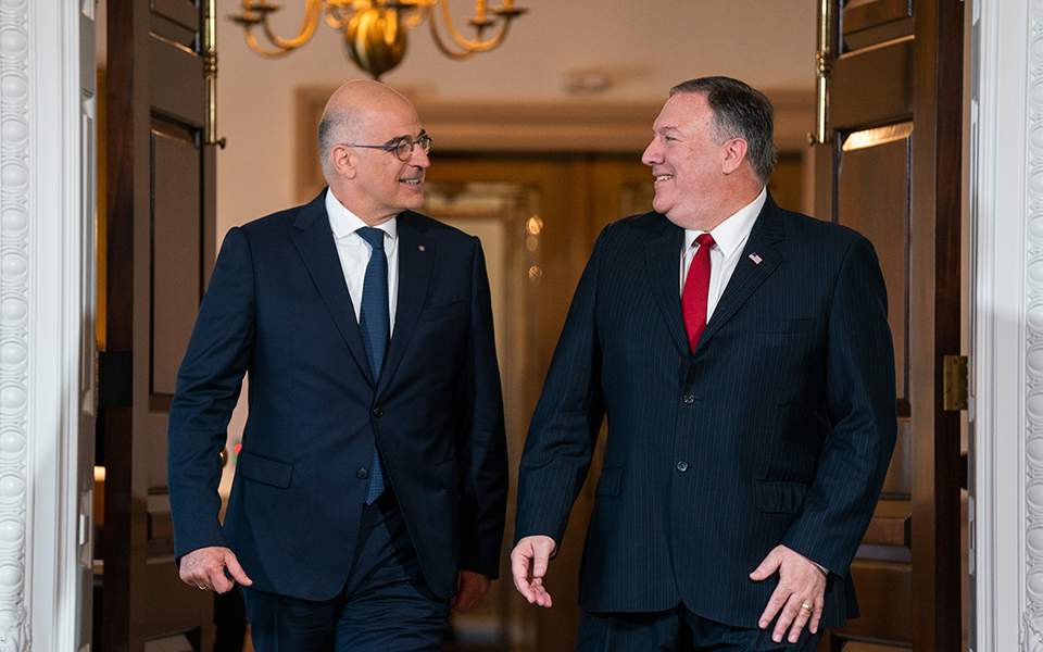 Στο ΥΠΕΞ ο Μάικ Πομπέο – Τον υποδέχτηκε ο Ν.Δένδιας (φώτο)