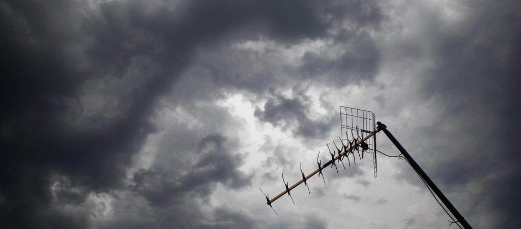 Σε κατάσταση έκτακτης ανάγκης η Σκόπελος – Ζημιές στο λιμάνι και στο οδικό δίκτυο από το χαλάζι (βίντεο)