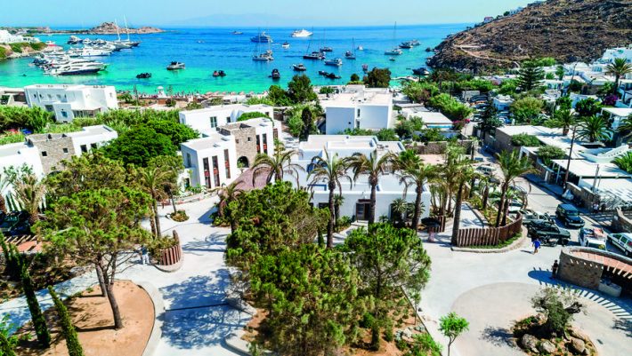 Από φτωχός συγγενής, κοσμικός παράδεισος: Το έργο-σταθμός του Ωνάση που μεταμόρφωσε τη Μύκονο