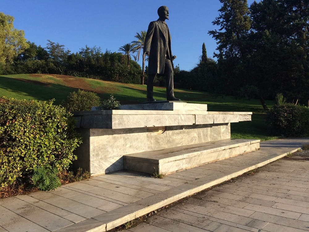 «Αντιγκράφιτι» από τον Δήμο Αθηναίων στο Πάρκο Ελευθερίας (φώτο)