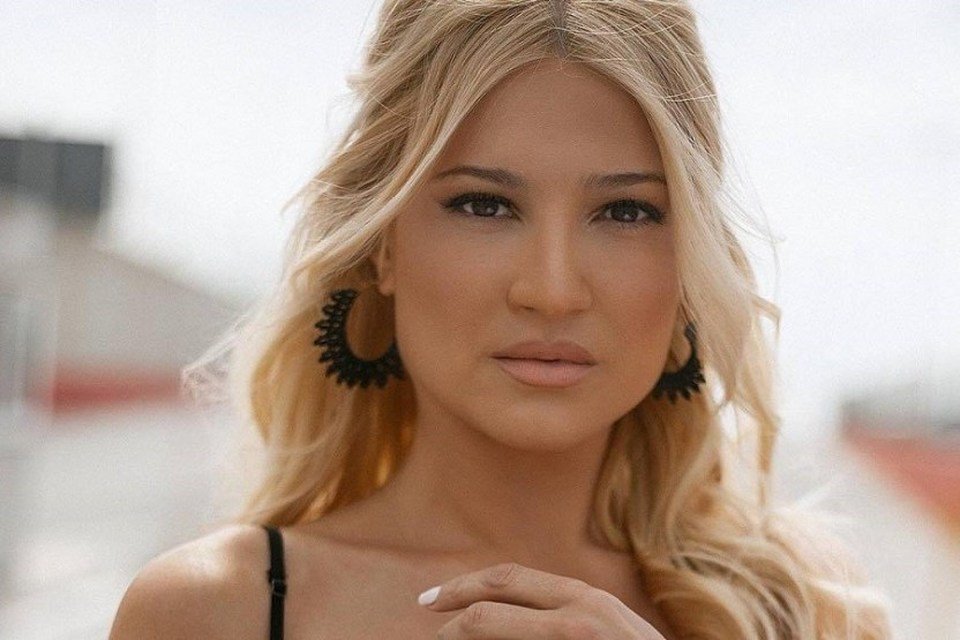 Φαίη Σκορδά: Εντυπωσιακή όσο ποτέ πάει για ψώνια (φώτο)