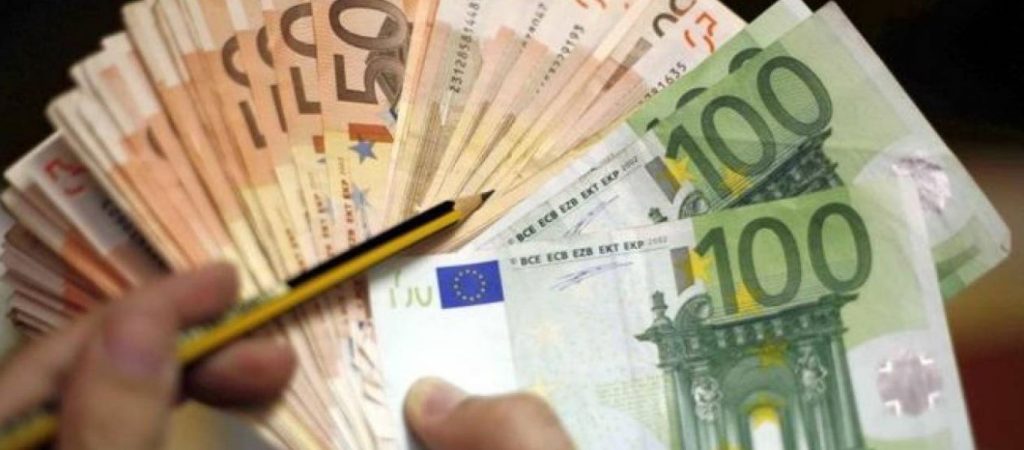 Θα έριχναν στην αγορά πλαστά χαρτονομίσματα αξίας 1.800.000 ευρώ