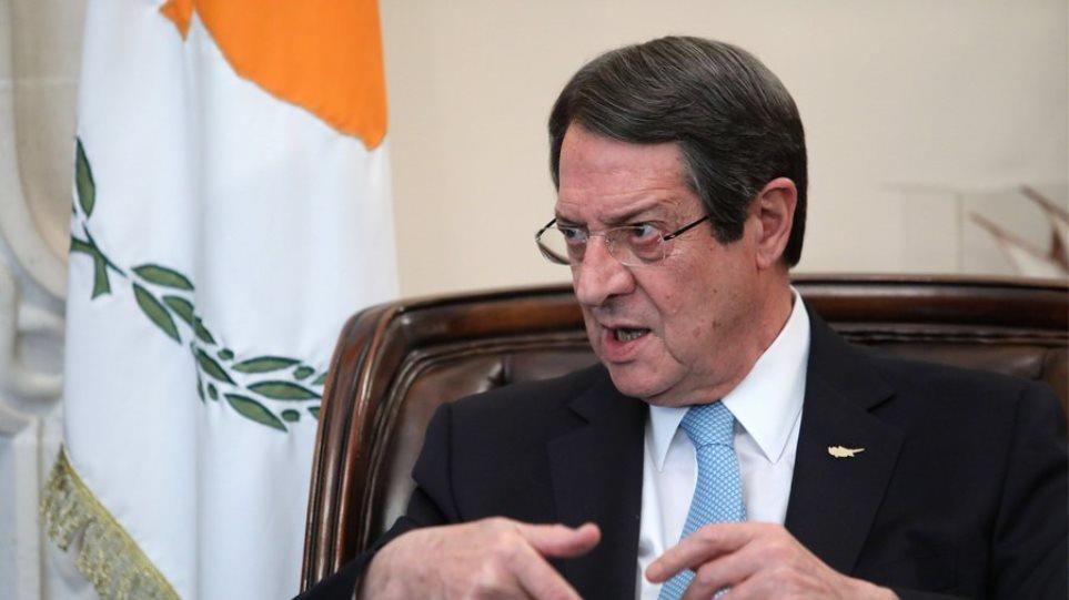 Η Κύπρος «στο τραπέζι με το πιστόλι στο κρόταφο» – Δηλώνει έτοιμη να αρχίσει διαπραγματεύσεις με την Τουρκία