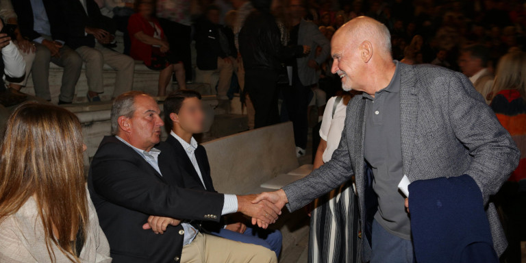 Τυχαία συνάντηση κορυφής στο Ηρώδειο: Κ.Καραμανλής και Γ.Παπανδρέου (φώτο)