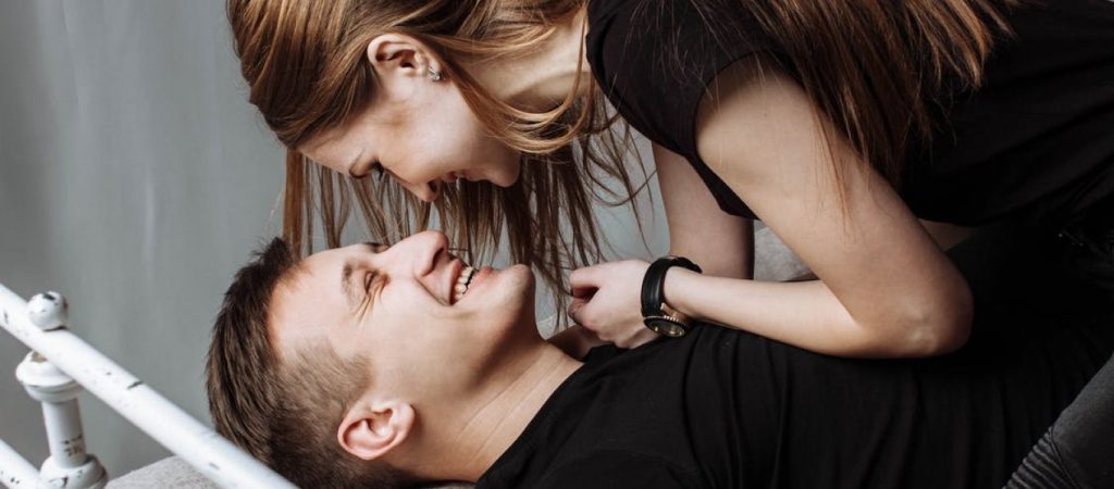 Πέντε τροφές που απογειώνουν την ερωτική διάθεση και τρεις που την… καταστρεφουν