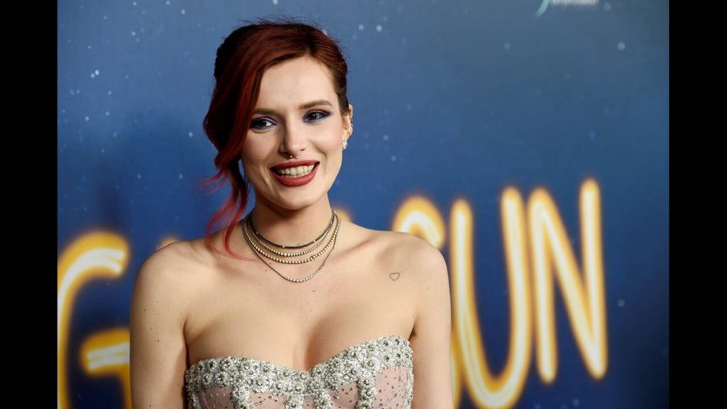 Φωτό-σοκ από Μπέλα Θορν: Γuμνή στο κρεβάτι με την ερωμένη της (φωτο)