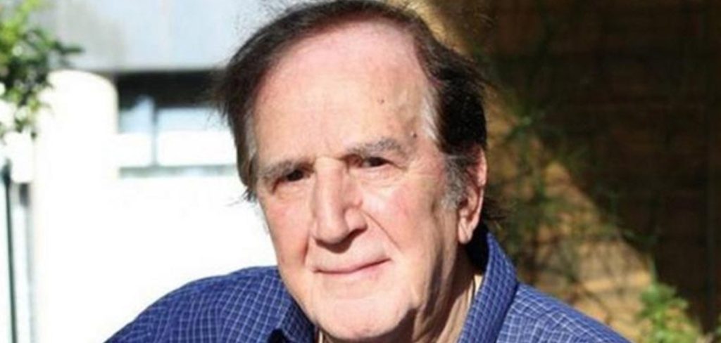 Γιώργος Κωνσταντίνου: «Δεν κάνω τηλεόραση γιατί οι σκηνοθέτες μου κόλλησαν τη ρετσινιά του μεγάλου ανθρώπου» (βίντεο)