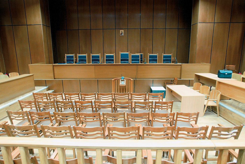 Κυκλοφορεί ελεύθερη μετά από ισόβια κάθειρξη – Καταχράστηκε 43 εκατομμύρια ευρώ