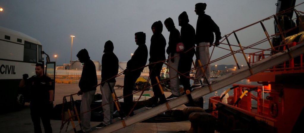 Η φιλοξενία προς τους αλλοδαπούς είναι καθήκον;