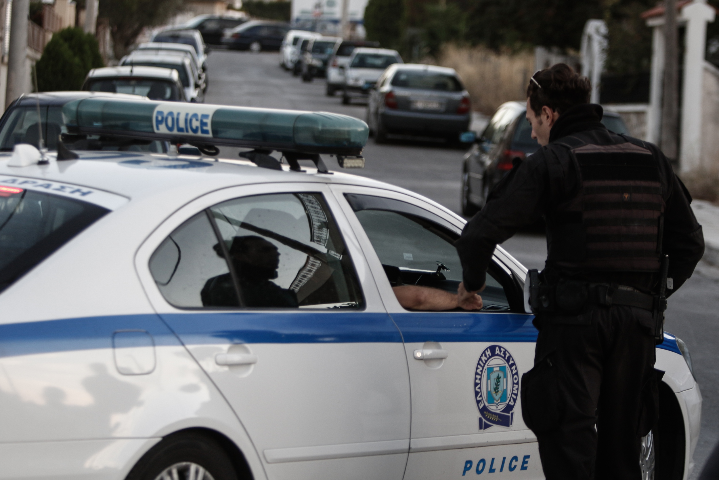 «Φαρ Ουέστ» καταδίωξη στο Αγγελοχώρι Θεσσαλονίκης – Εμβόλισε μοτοσικλέτα αστυνομικού