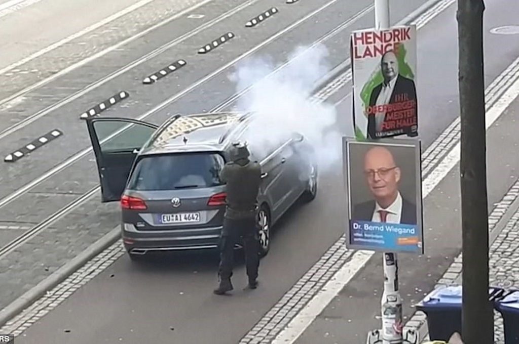 Επίθεση στο Χάλε: Ο δράστης είχε ανεβάσει αντισημιτικό «μανιφέστο» – Ήθελε να σκοτώσει Εβραίους