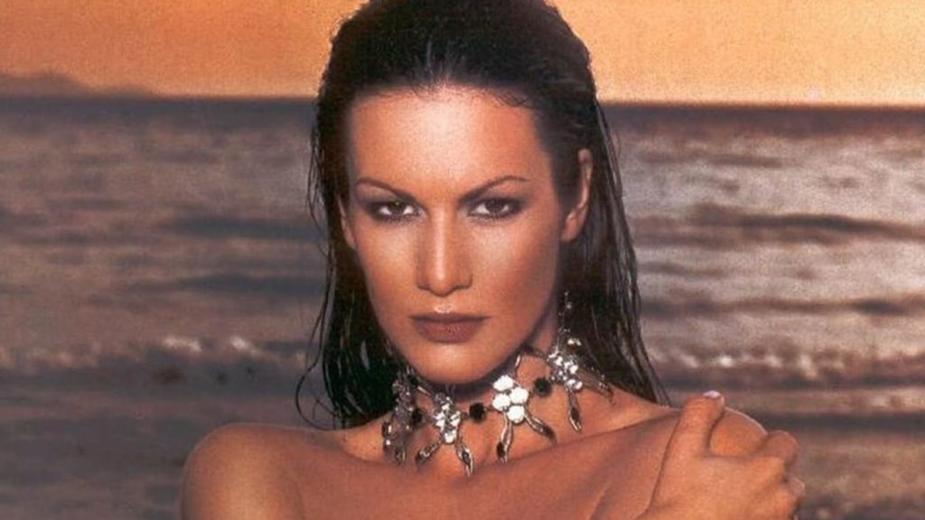 Δείτε πως είναι η σήμερα η «Μις Ελλάς 1993» Μάνια Ντέλου (φωτο)