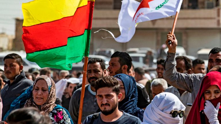 Η Άγκυρα προχωράει σε μαζικές συλλήψεις Κούρδων στην Τουρκία «για να μην κάνουν αντίποινα»