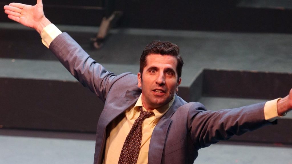 Συγκλονίζει ο Θ.Βισκαδουράκης: «Έφτιαξα το βιος μου από τα άχρηστα των φίλων μου… Πλυντήριο, κουζίνα, κρεβάτι» (βίντεο)