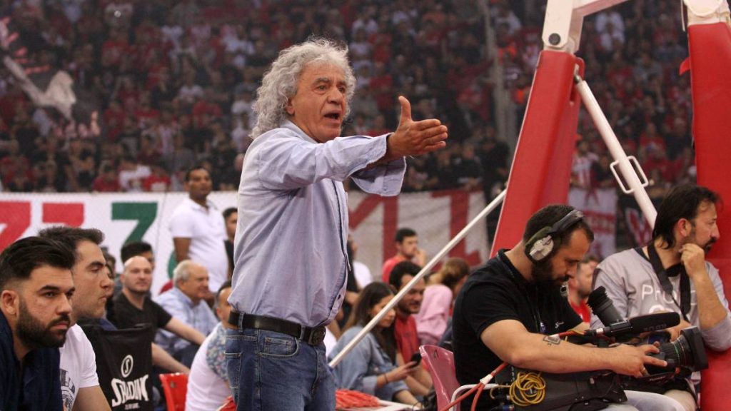 Οταν η Ελένη Λουκά έτρωγε «άκυρο» on air στην εκπομπή του Τσουκαλά (βίντεο)