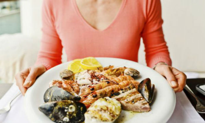 Οι τροφές που πρέπει να καταναλώνετε για να μην πάθετε ποτέ οστεοπόρωση