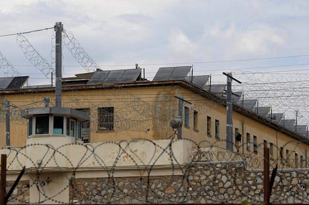 Τα κελιά των φυλακών έχουν μετατραπεί σε… «σούπερ μάρκετ»