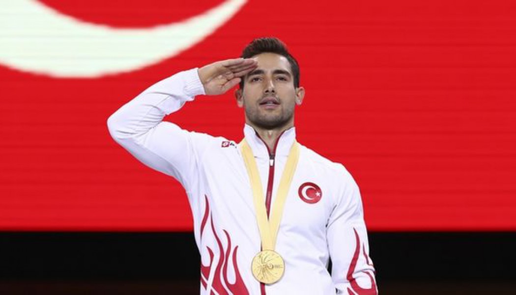 Στρατιωτικός χαιρετισμός του Τούρκου πρωταθλητή που νίκησε τον Λευτέρη Πετρούνια! (βίντεο)