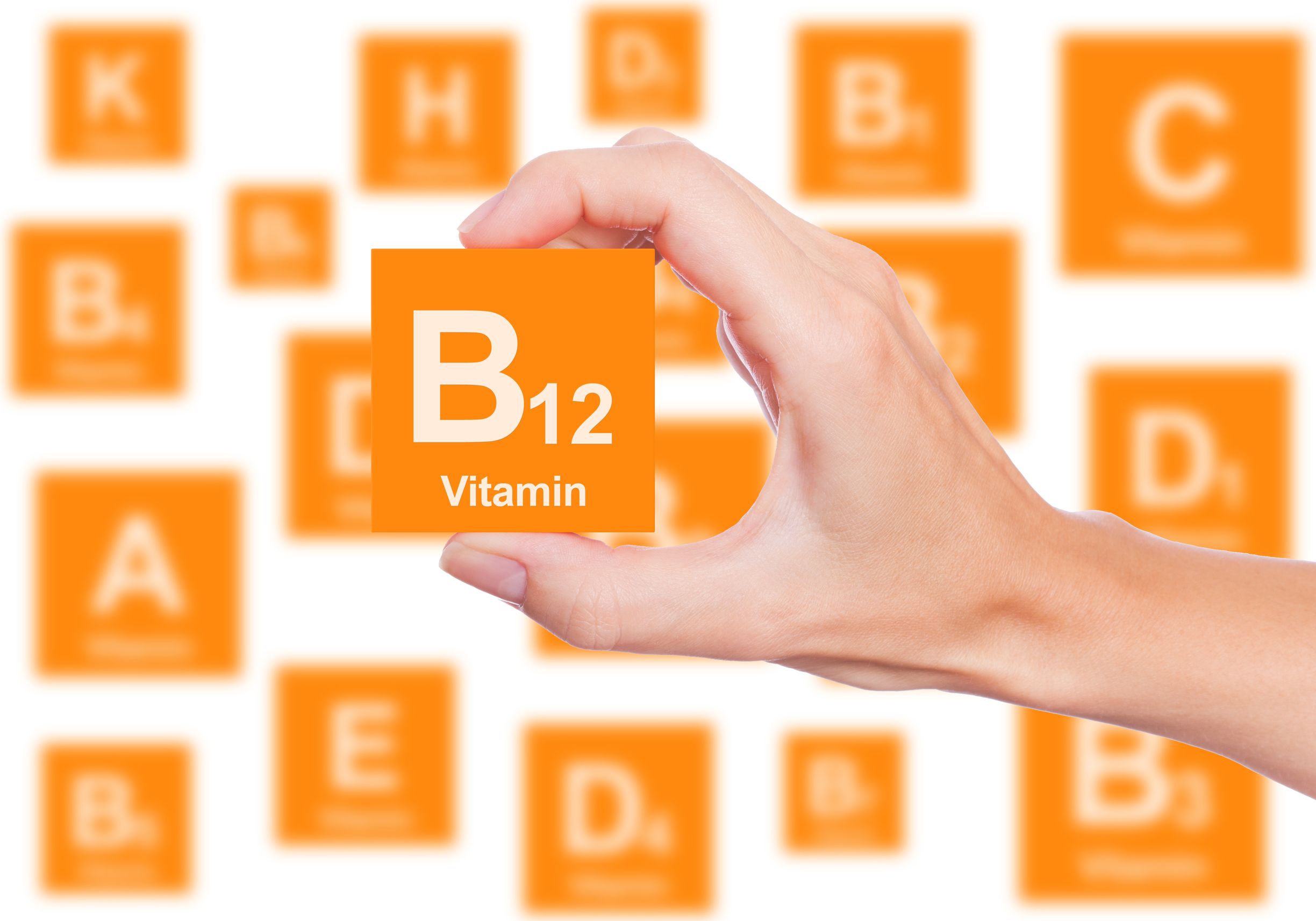 Έλλειψη βιταμίνης Β12: Πού οφείλεται – Τα 9 συμπτώματα που «δείχνουν» πρόβλημα