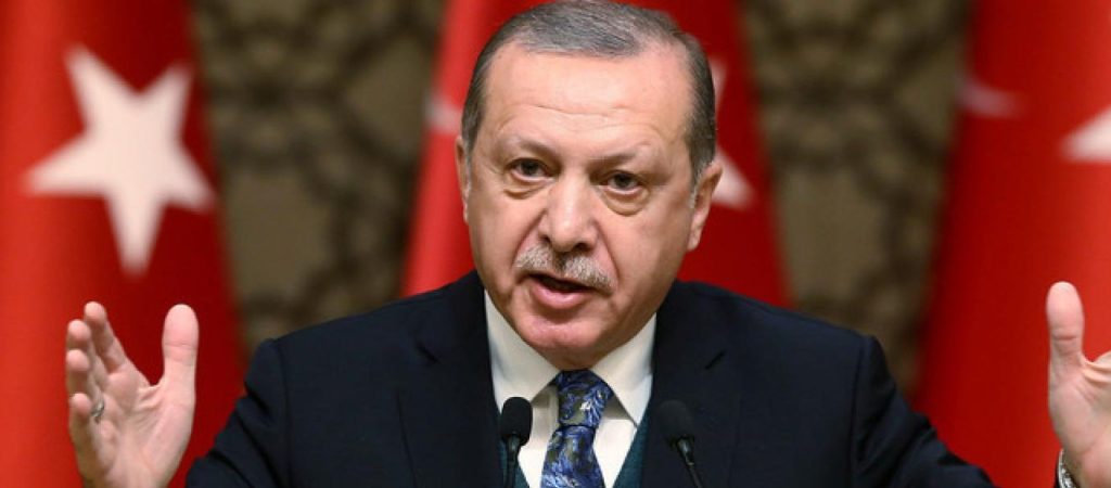 Ρ.Τ. Ερντογάν κατά του Μ.Ακιντζί: «Ξεπέρασε τα όρια»