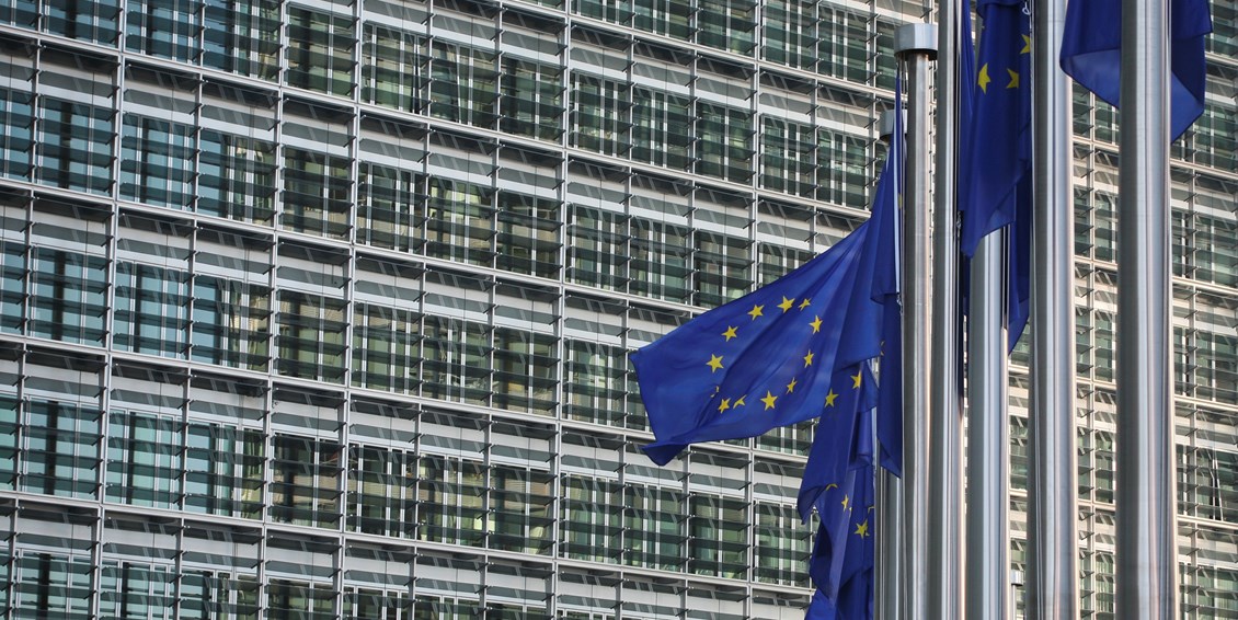 Bloomberg: Η ΕΕ εξετάζει την επιβολή εμπάργκο όπλων στην Τουρκία