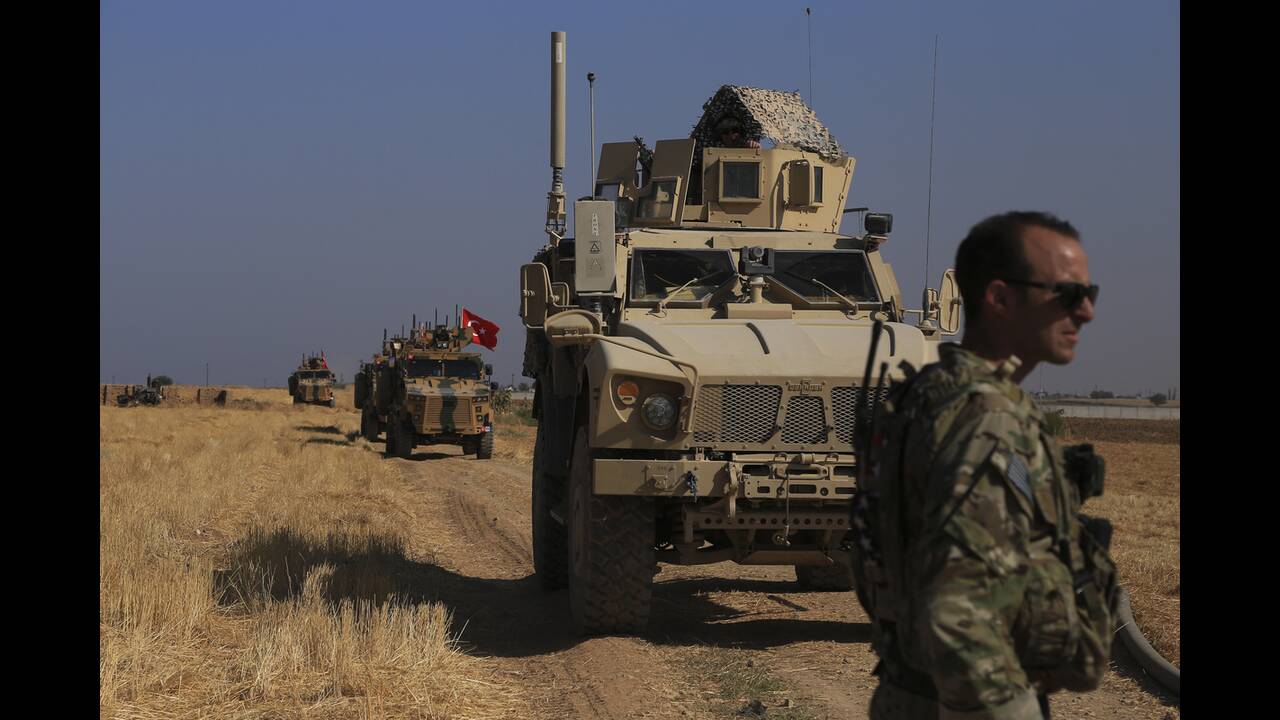 Οργισμένοι οι Κούρδοι της Συρίας στέλνουν μήνυμα προς Ουάσινγκτον: «Μας αφήνετε να μας σφάξουν»