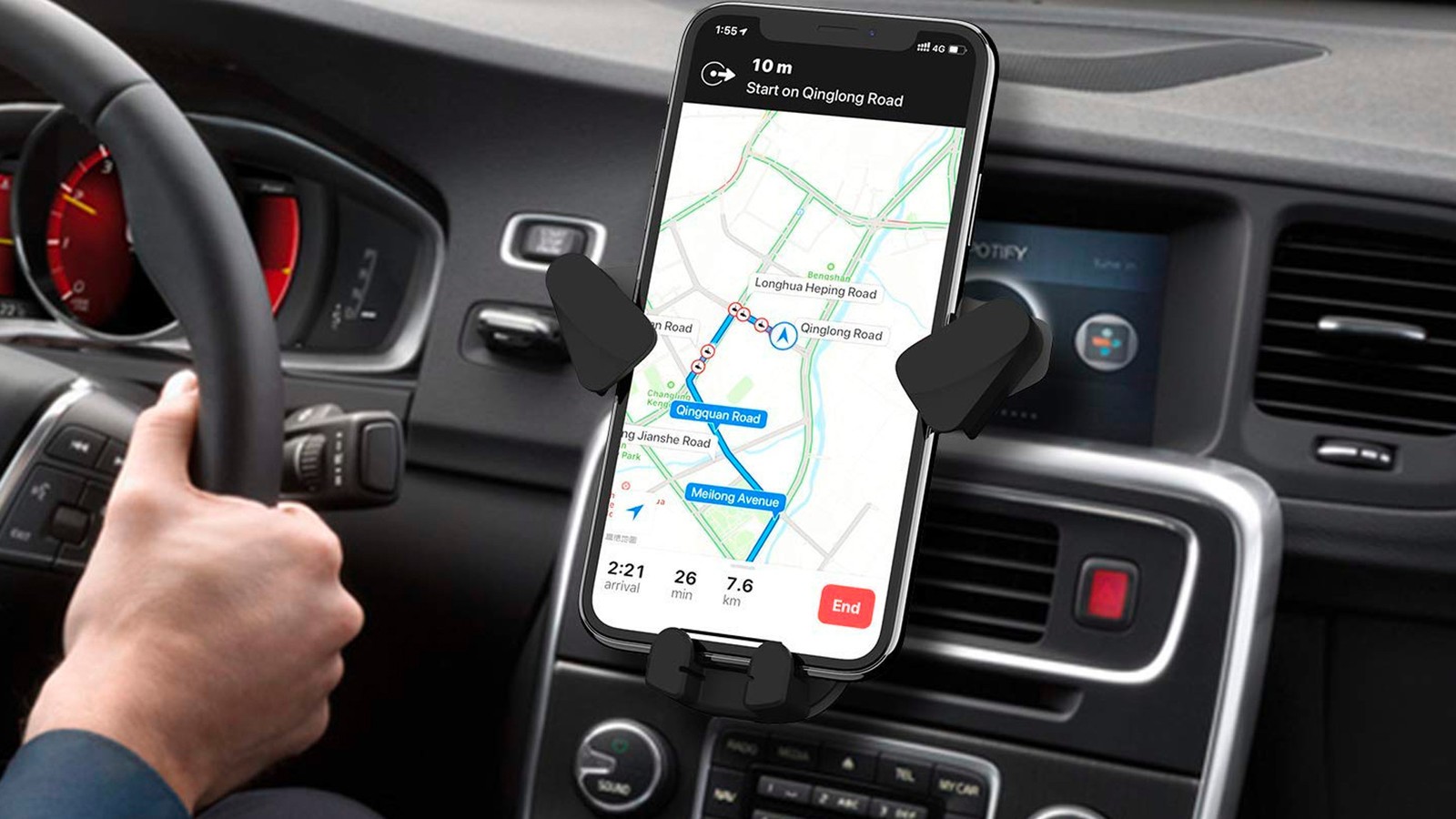 Φορτίζετε το κινητό στο αμάξι; Διαβάστε γιατί πρέπει να το σταματήστε το αμέσως