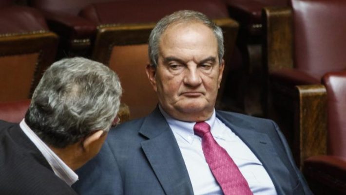 Ποιος είπε ότι αποχωρεί; Η επανεμφάνιση του Κώστα Καραμανλή