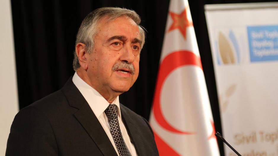 Μ.Ακιντζί: «Διαστρεβλώθηκαν όσα είπα – Οι Τουρκοκύπριοι μπορούν ν’αποφασίζουν και μόνοι τους»