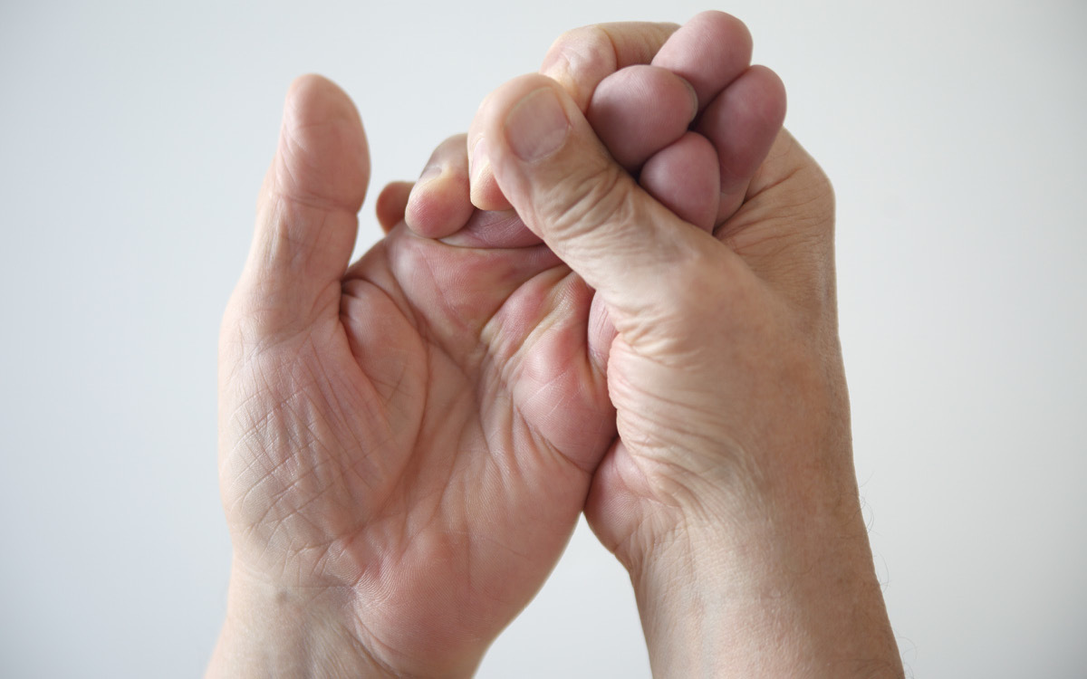 Μούδιασμα στα δάχτυλα χεριών και ποδιών: Να τι μπορεί να σημαίνει