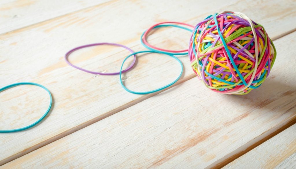 Ξέρατε αυτό το κόλπο με τα λαστιχάκια; (βίντεο)