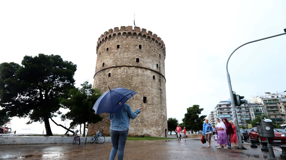 Οι Βούλγαροι επιλέγουν την χώρα μας για τις διακοπές τους – Κλείνουν ξενοδοχεία πέντε αστέρων
