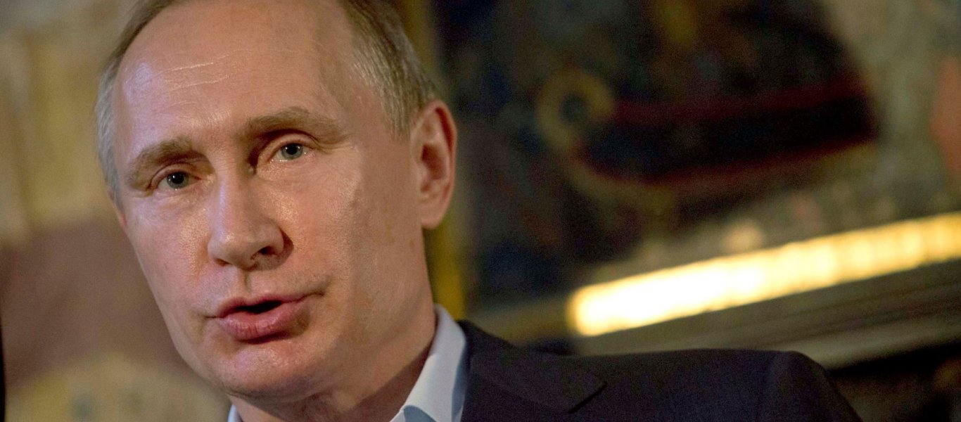 Ο Β.Πούτιν χάρισε στον βασιλιά Σαλμάν ένα… γεράκι αλλά το πτηνό είχε άλλη άποψη (βίντεο)