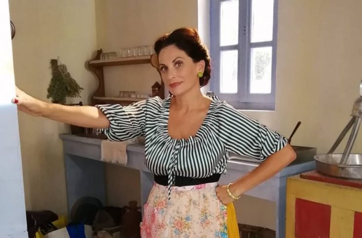 Η Θεοφανία Παπαθωμά μας ξεναγεί στα παρασκήνια από τις «Άγριες Μέλισσες» (φωτο)
