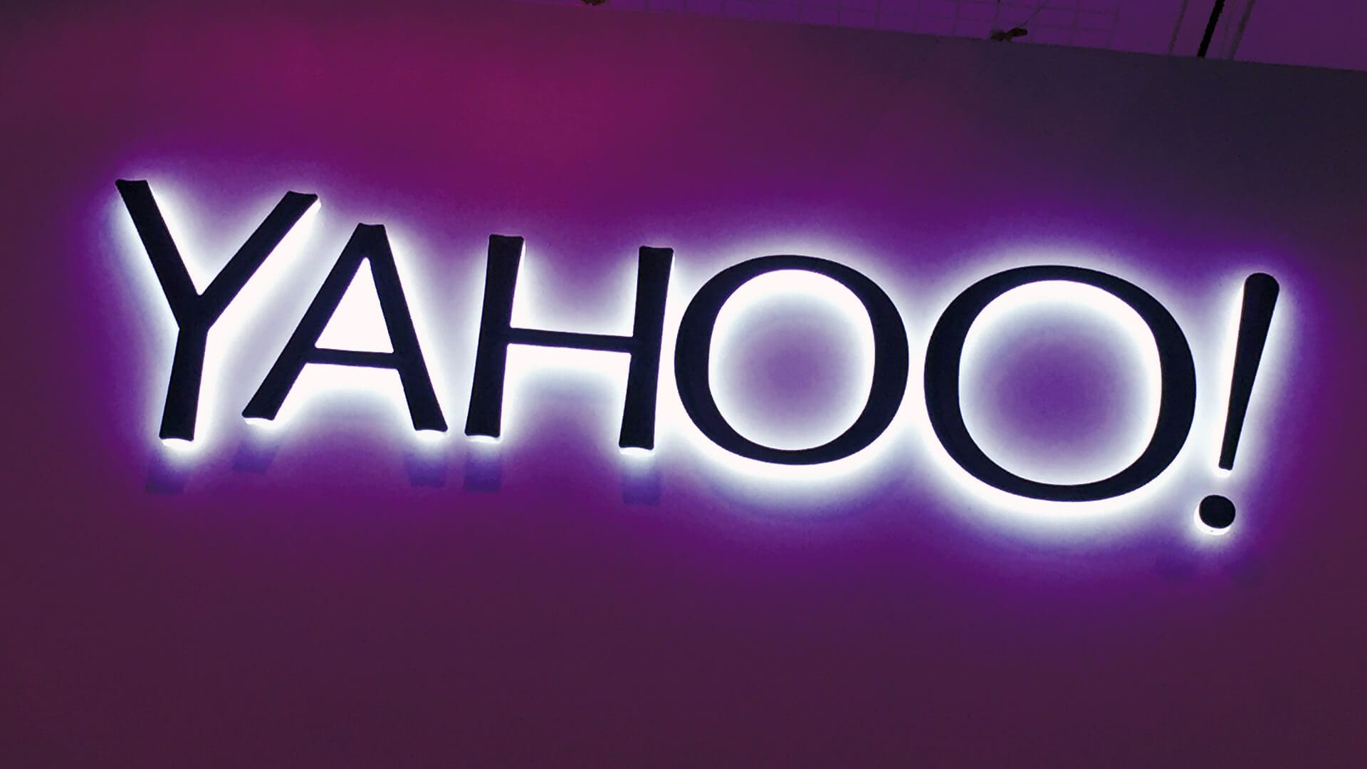 Δείτε σε ποιους χρήστες δίνει η Yahoo 325 ευρώ ως αποζημίωση