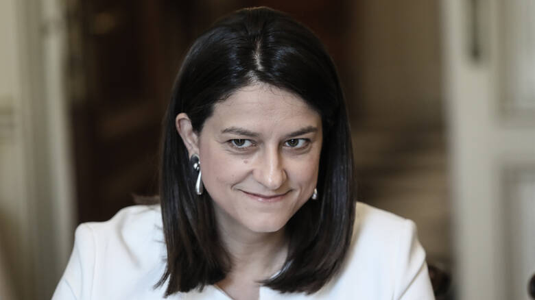 Ν. Κεραμέως: Βάφτισε τον γιο της – Παρόντες οι βουλευτές της ΝΔ και ο Πρωθυπουργός (φωτο)