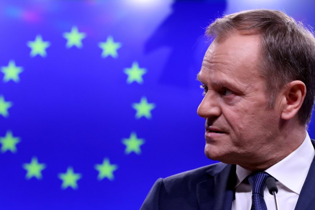 Ντόναλντ Τουσκ: «Σε λίγες ώρες θα γνωρίζουμε πότε θα πραγματοποιηθεί το Brexit»