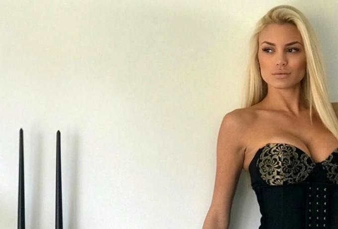 Δεν πιστεύει κανείς πως είναι αυτή: Οι νέες ακυκλοφόρητες φωτό της Παναγιώταρου σε ηλικία 18 ετών