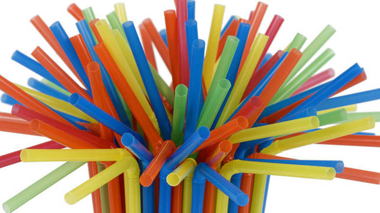 Δεν χρησιμοποιούνται πλαστικά μιας χρήσης στην χώρα – Τι αλλάζει;