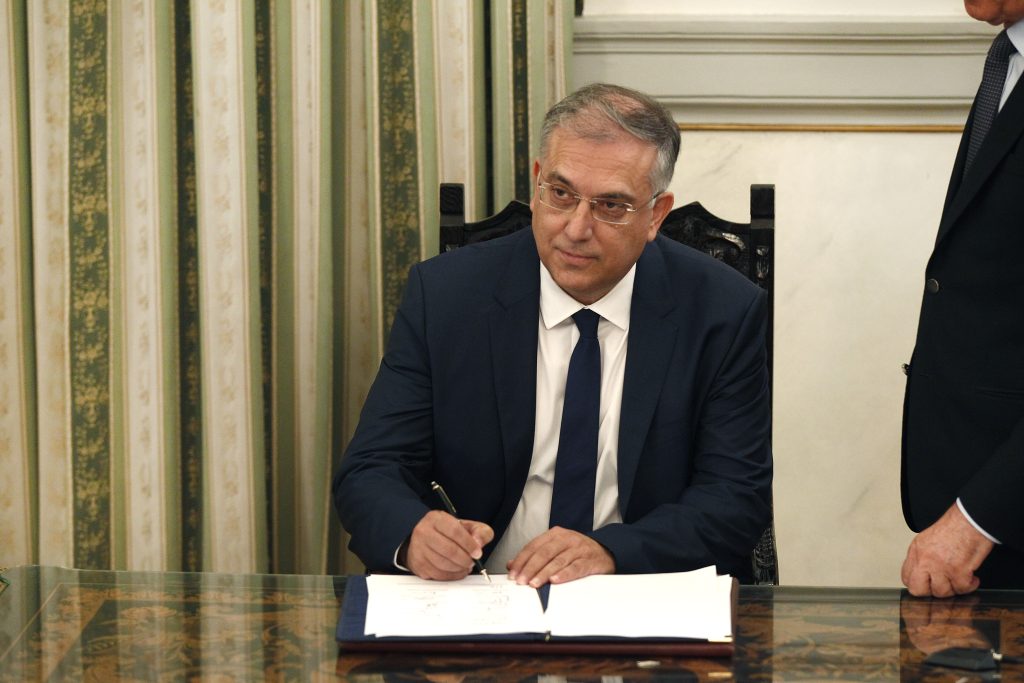 Τ.Θεοδωρικάκος κατά Ρ.Δούρου: «Σημαντικά αδιάθετα ποσά από το ΤΕΒΑ προς τους απόρους»