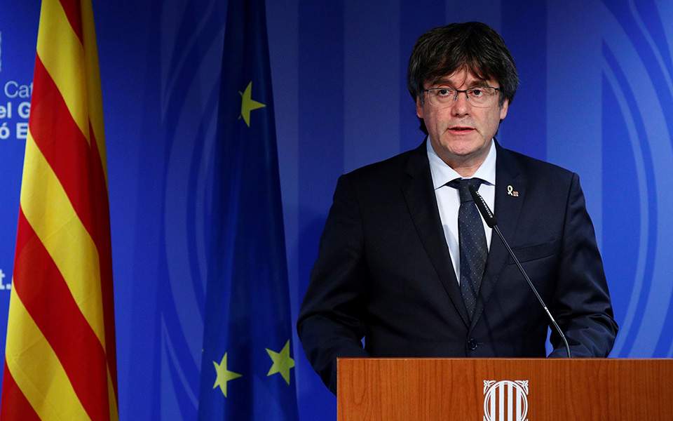 Ελεύθερος -για την ώρα- αφέθηκε ο αυτονομιστής πρώην πρόεδρος της Καταλονίας