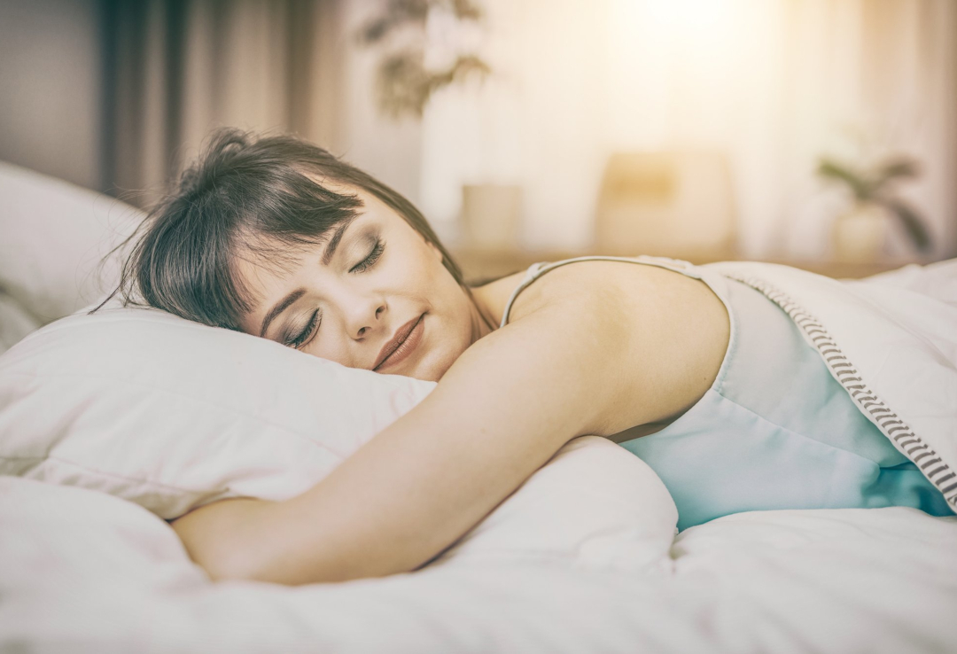 Σπονδυλική στήλη: Κάνει κακό να κοιμάσαι μπρούμυτα;