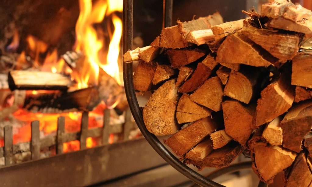 Όλα όσα πρέπει να γνωρίζετε σχετικά με την αγορά καυσόξυλων