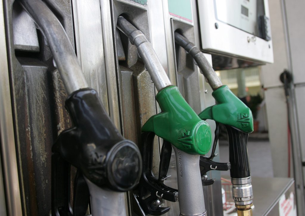 Φαρμακοποιοί «μαϊμού» εξαπατούσαν πρατήρια καυσίμων